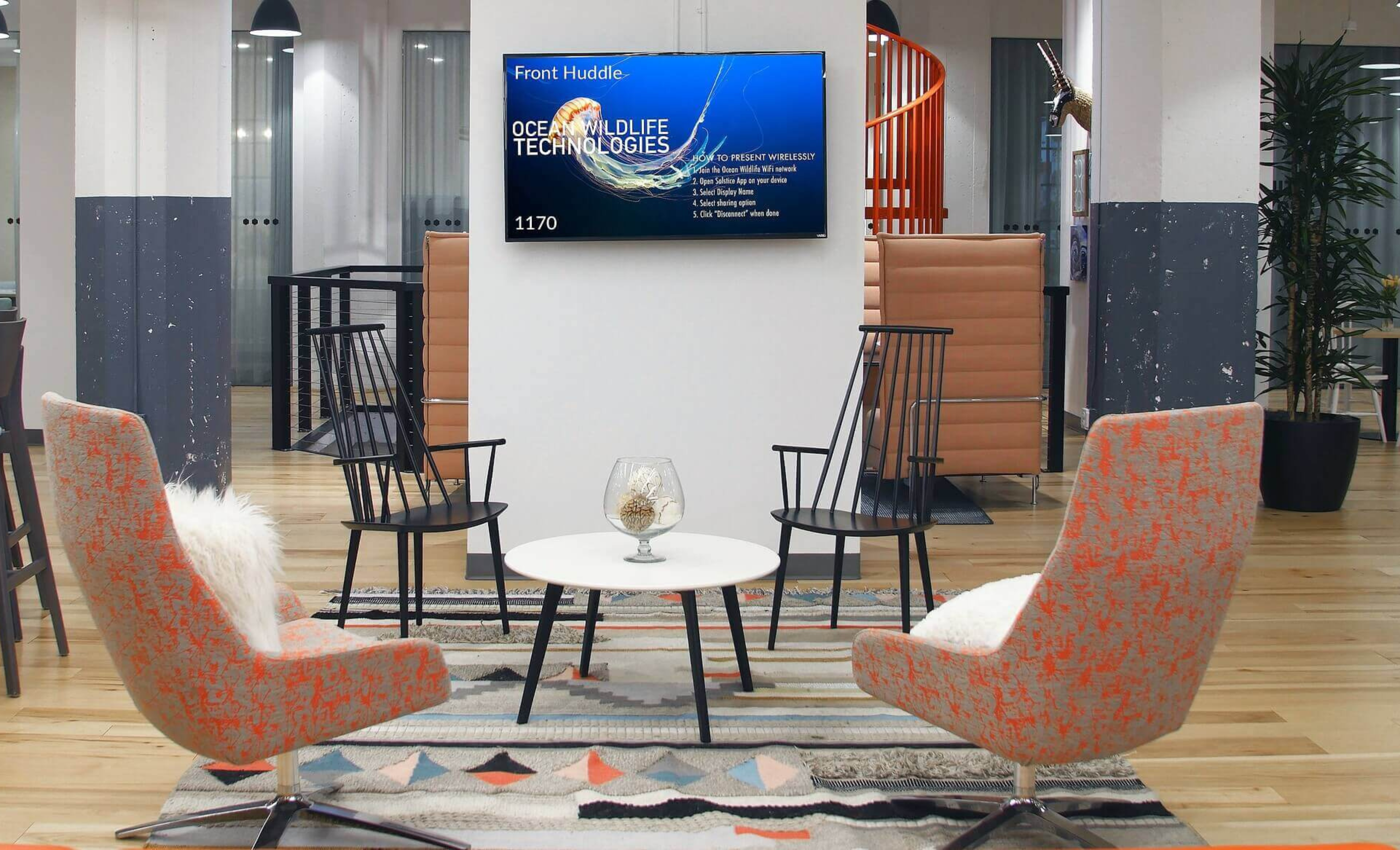 COLLABORATION AND HUDDLE SPACES