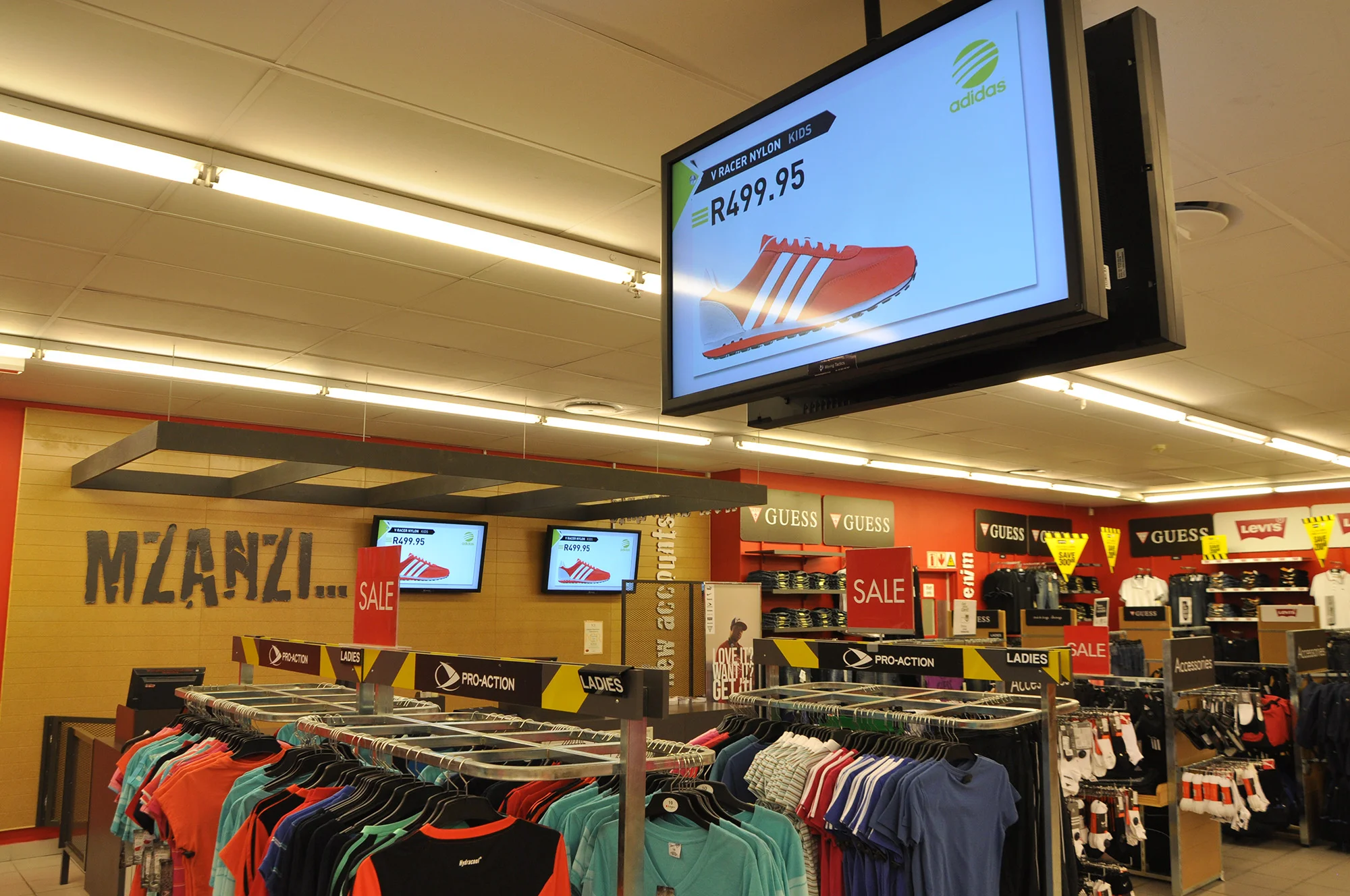 Home 26 Screenage retail store digital signs 1 optimized