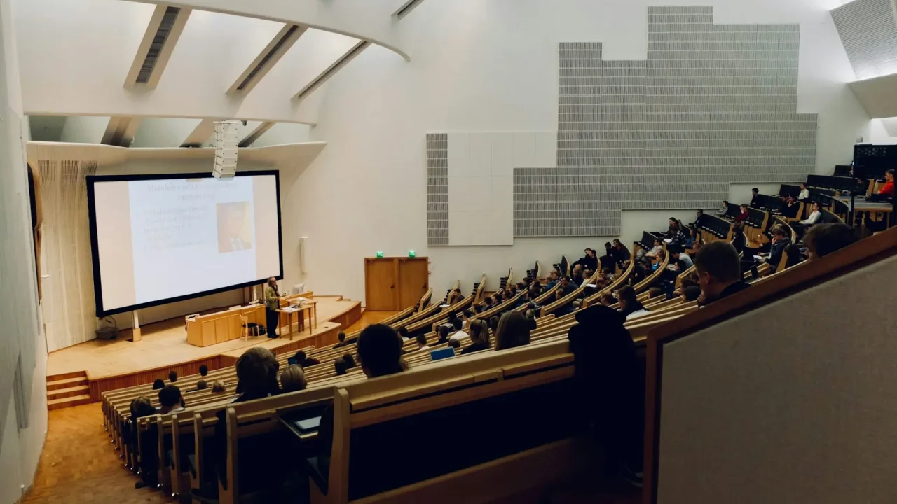 Auditorium and Lecture Hall Design With Smart Technology